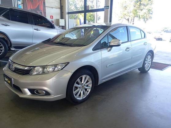 HONDA CIVIC 2.0 LXR 16V FLEX 4P AUTOMÁTICO HONDA CIVIC 2.0 LXR 16V FLEX 4P AUTOMÁTICO